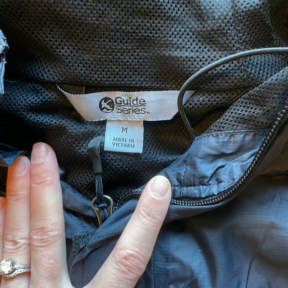 Gander Mountain Guide Series Rain jacket - Men’s M - Picture 2 of 3